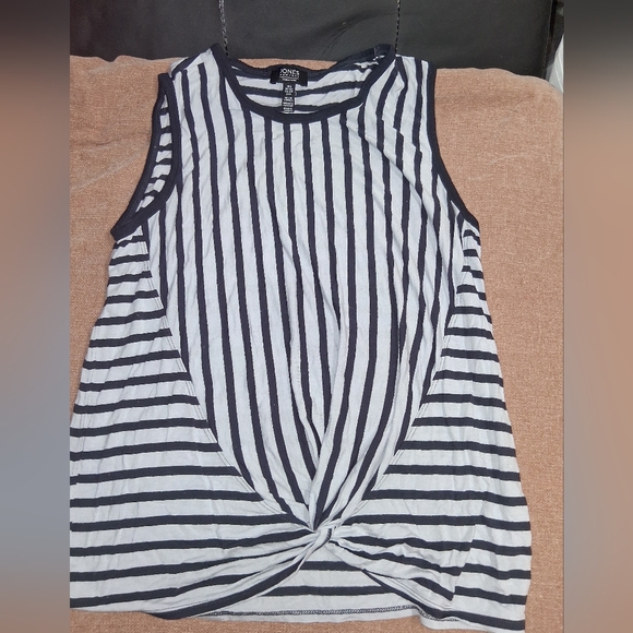 Jones New York Black and White Twist Front Tank Top - Picture 1 of 4